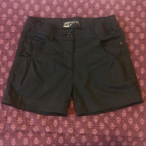 🔥 NEW🔥 Girls Nike Golf Dri-Fit shorts size 10
